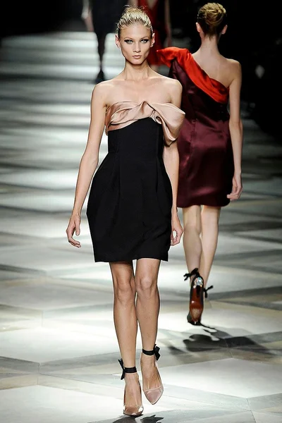 Look 15
